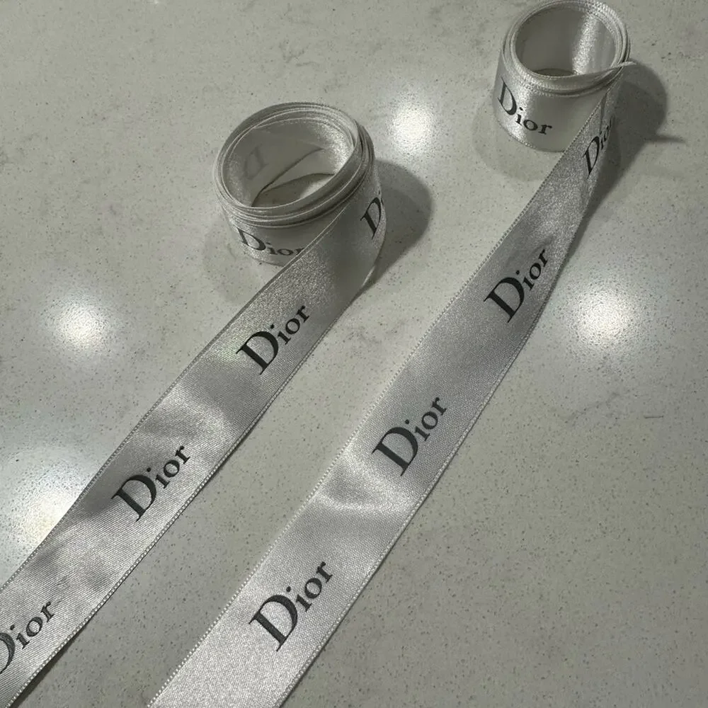 Dior White Ribbon - Picture 6 of 7